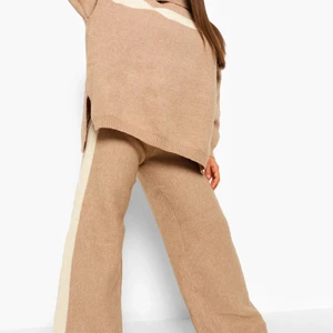 Matchande mjukisset från Boohoo🤍 - Oversized mjukisset från Boohoo. Vida byxor och tröja med ”turtleneck”. Varmt och gosigt🤍 Använt några gånger🤍