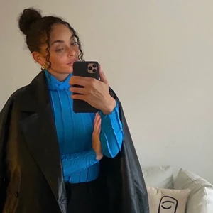 Angelica blick x nakd  - En superfin blå transparent polo från samarbetet mellan Angelica Blick och NA-KD strl 34/xs , aldrig använd 