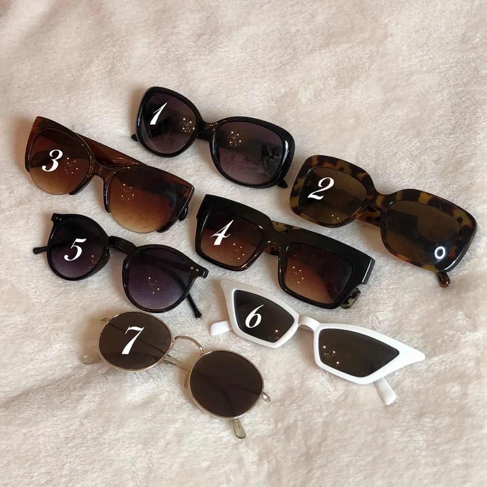 Sunglasses, 6€ each pair . Accessoarer.