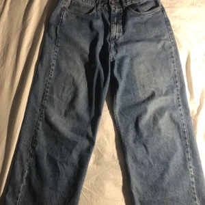 Weekday & Lee jeans (Exklusive) - Dem här Jeans är Exklusive finns inga kvar att köpa i affären och Original priset på dem 900kr.
