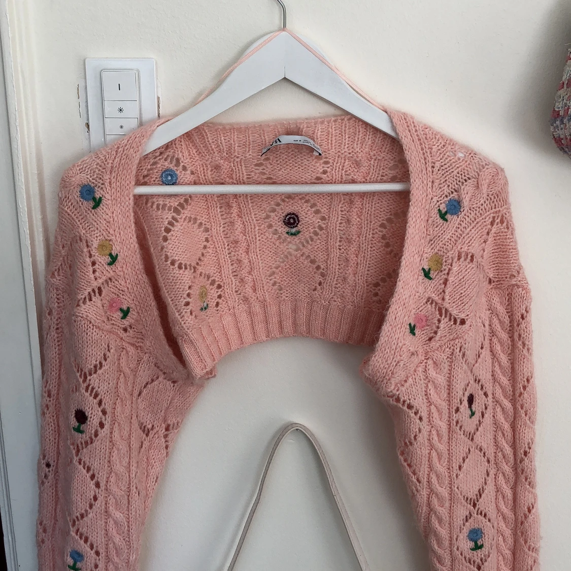 Zara Kort Stickad Kofta  - 90