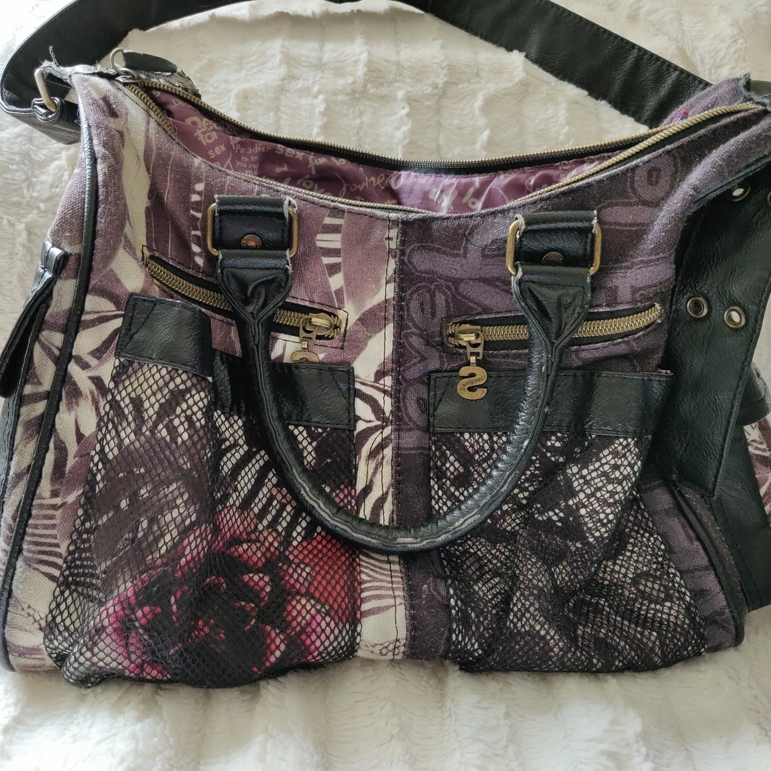 Desigual handväska  - 90