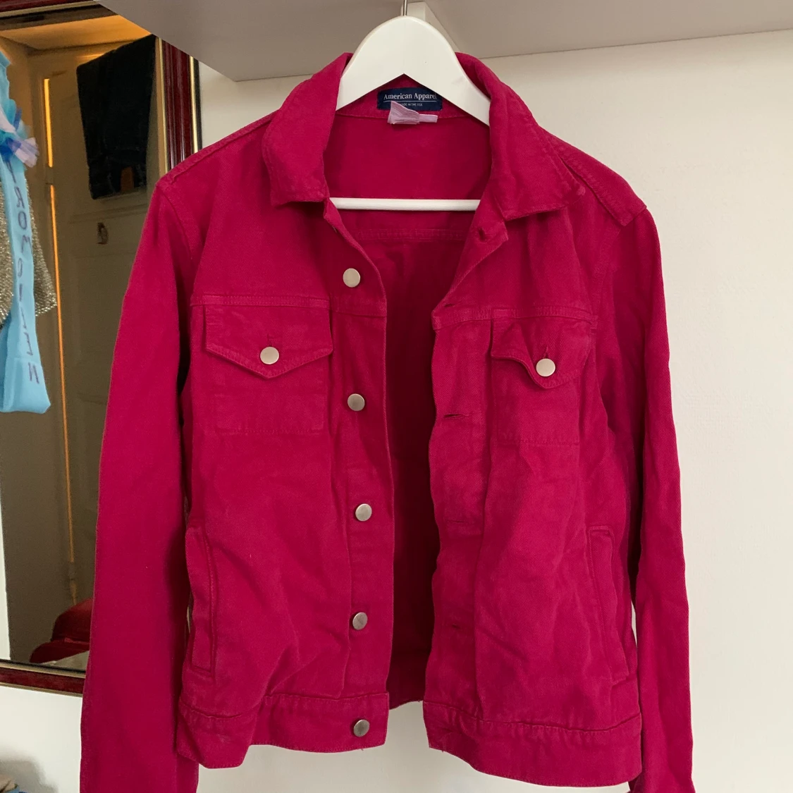 American Apparel chockrosa jeansjacka