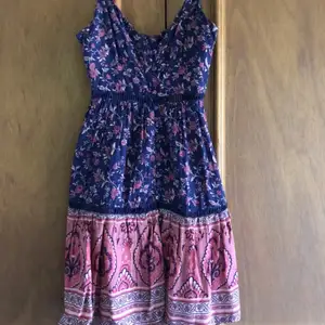 Cute dress, size 8, 