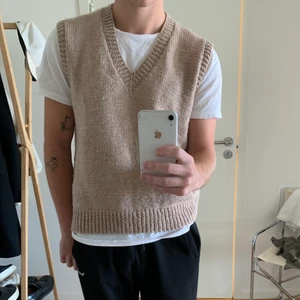 Vest  - Snygg stickad vest inköpt på secondhand 