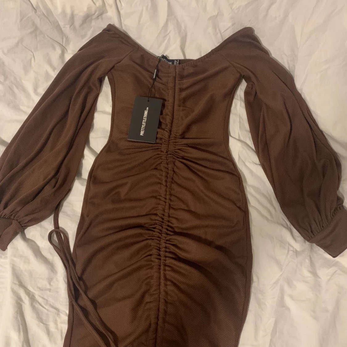 Pretty little thing klänning