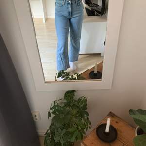 Långa raka jeans