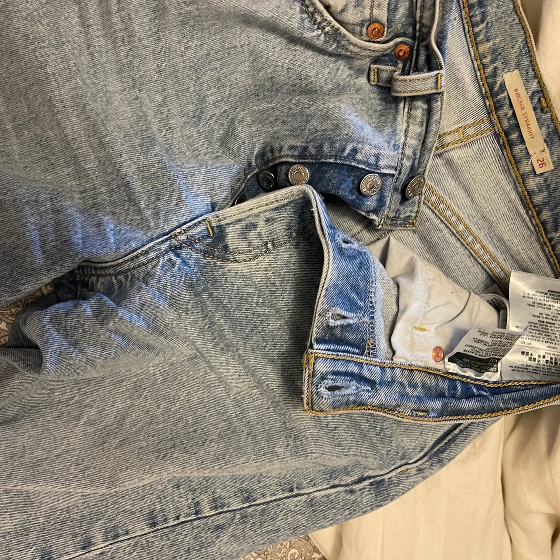 Levis ribcage straight