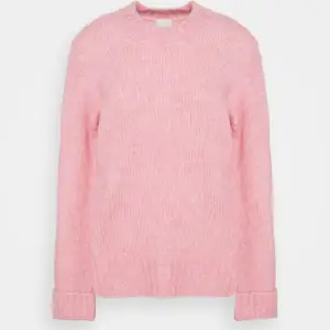 Stickad rosa tröja från kaffe, JULITA - candy pink. Vill byta mot en xs eller s då den är lite för stor 💜💜
