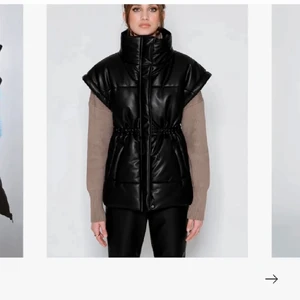 Söker!! - Söker denna väst i alla olika storlekar❤️