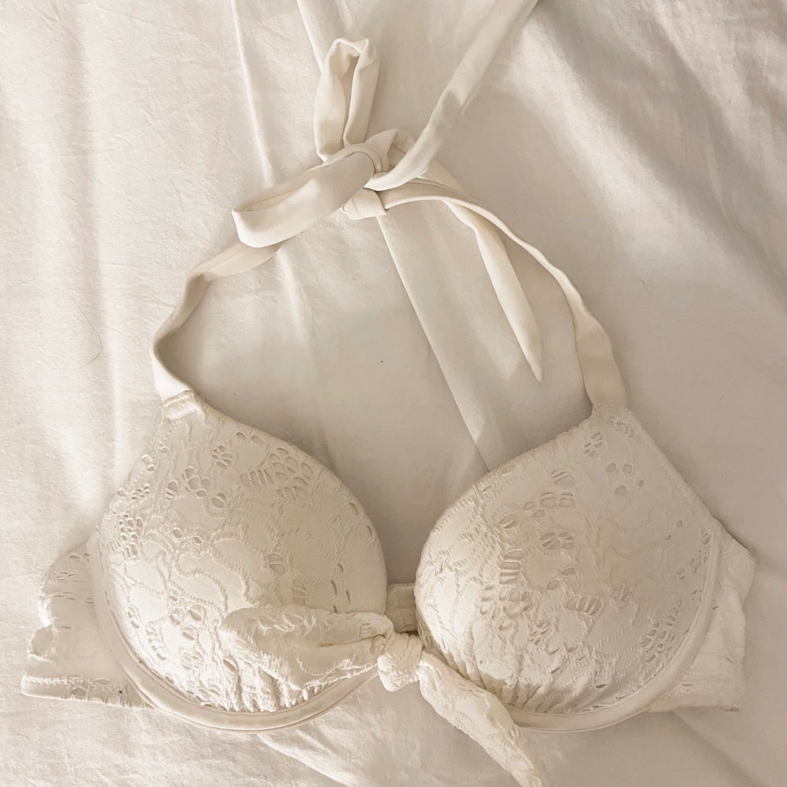 Vit bikini med push-up