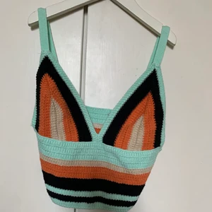 70 tals linne  - Skitsnyggt linne från zara. Fin kvalitet. 💞