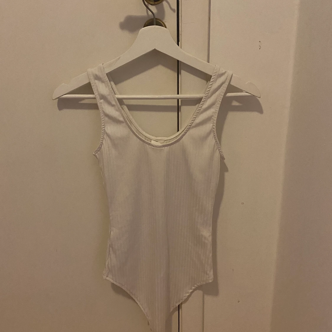 H&M vit body  - 90
