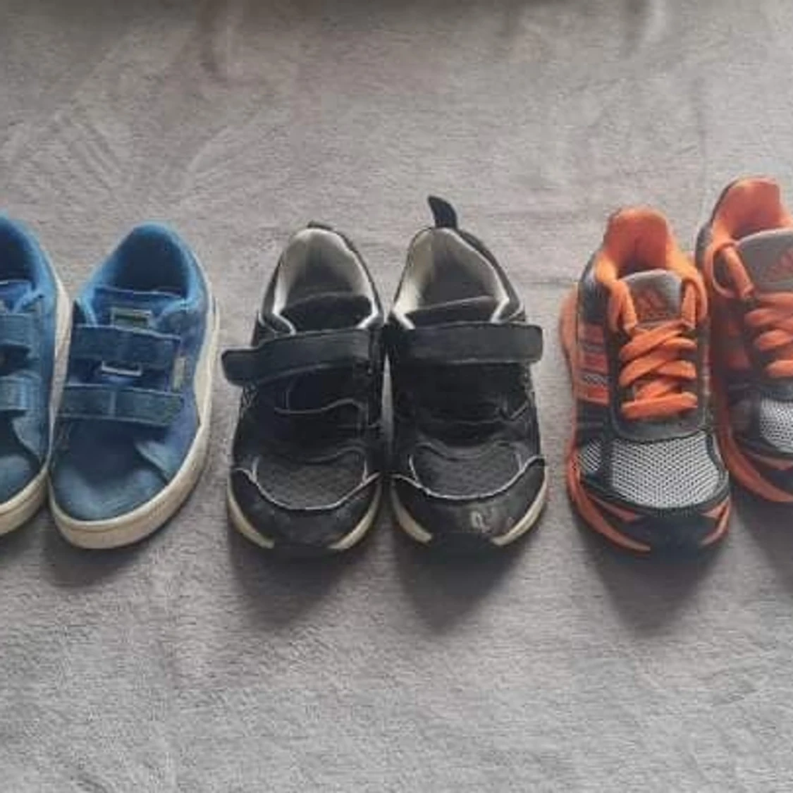 Barnskor strl 20-29 50kr/st