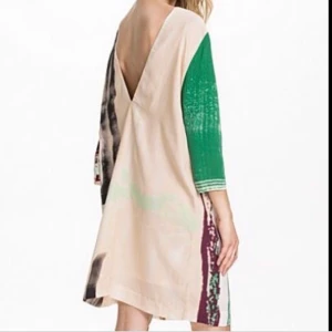 KLÄNNING CARIN WESTER INNAN ÅHLENS  - Superfin klänning från Carin Wester innan Åhlens. Använd men i fint skick! Yttertyg 100% viskos, foder 55% polyester, 45% viskos. Storlek XS. Vill du ha bättre bilder, skicka gärna DM