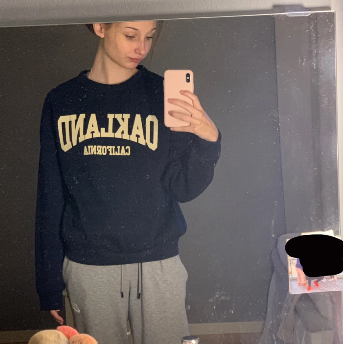 Mörkblå sweatshirt