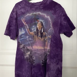 t-shirt - köpt second hand, riktigt coolt tryck