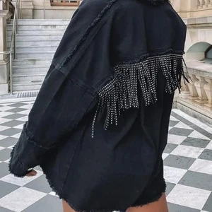 jacka - säljer denna assnygga jacka 