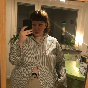 Humana secondhand, strl L-XL - Söt skjorta köpt secondhand