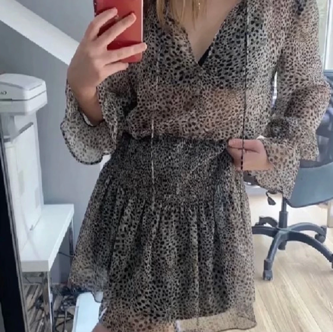 Jättefin slutsåld zara klänning - 90