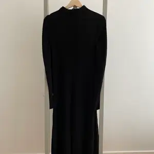 Long sleeve, full length dress from WERA. Perfect condition, message me for more photos :)