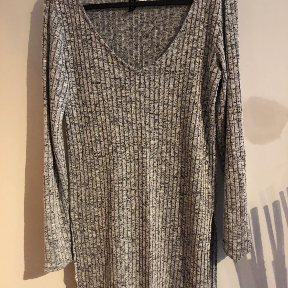 Långärmad tröja med slit strlk: xs - 90