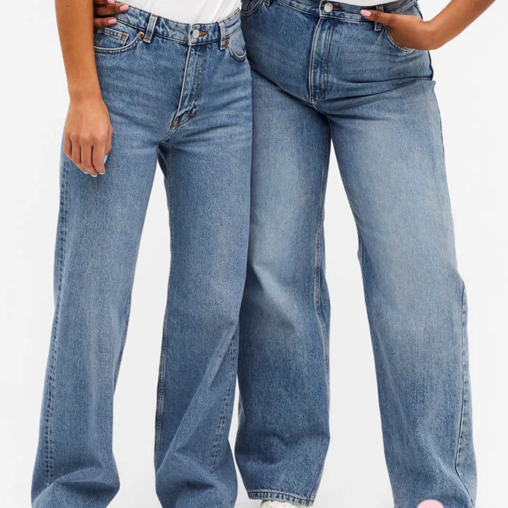 Säljer mina Yoko jeans från monki i storlek 26. Jeans & Byxor.