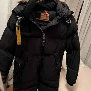 Parajumper  - Säljer nu min Parajumper i strl XS men passar även en S