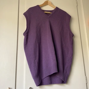 Lila väst - En lila väst, stor passform