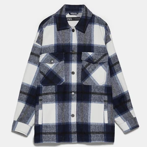 Det populära jackan från Zara i storlek S - Nästan helt oanvänd därmed i nyskick, storlek S (köparen står för frakten)