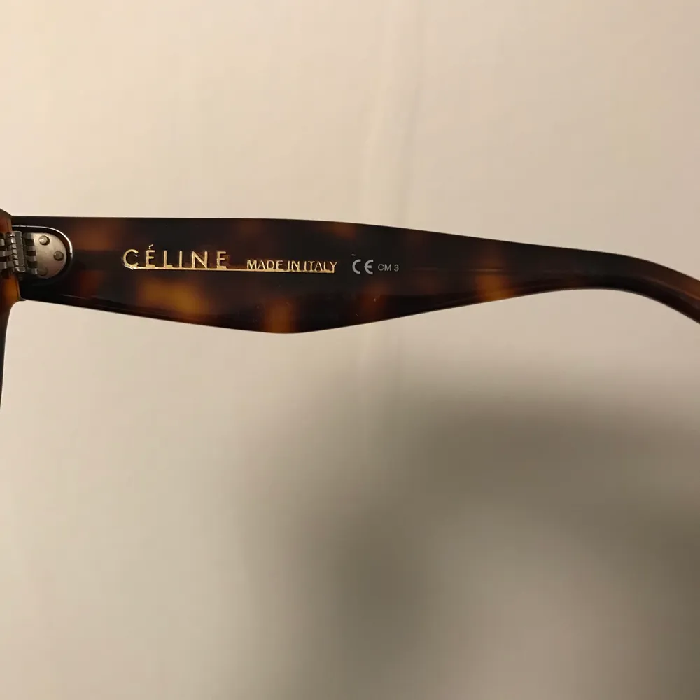 Beautiful Céline sunglasses, worn once! In perfect conditions!. Accessoarer.