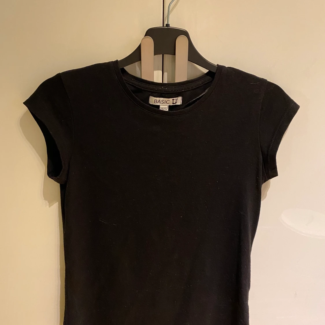 Svart basic t-shirt - 90