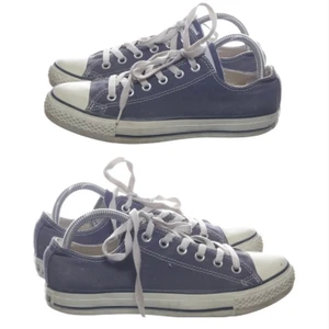 CONVERSE - storlek 38/39, fint skick men lite smutsiga, tvättas innan köp 