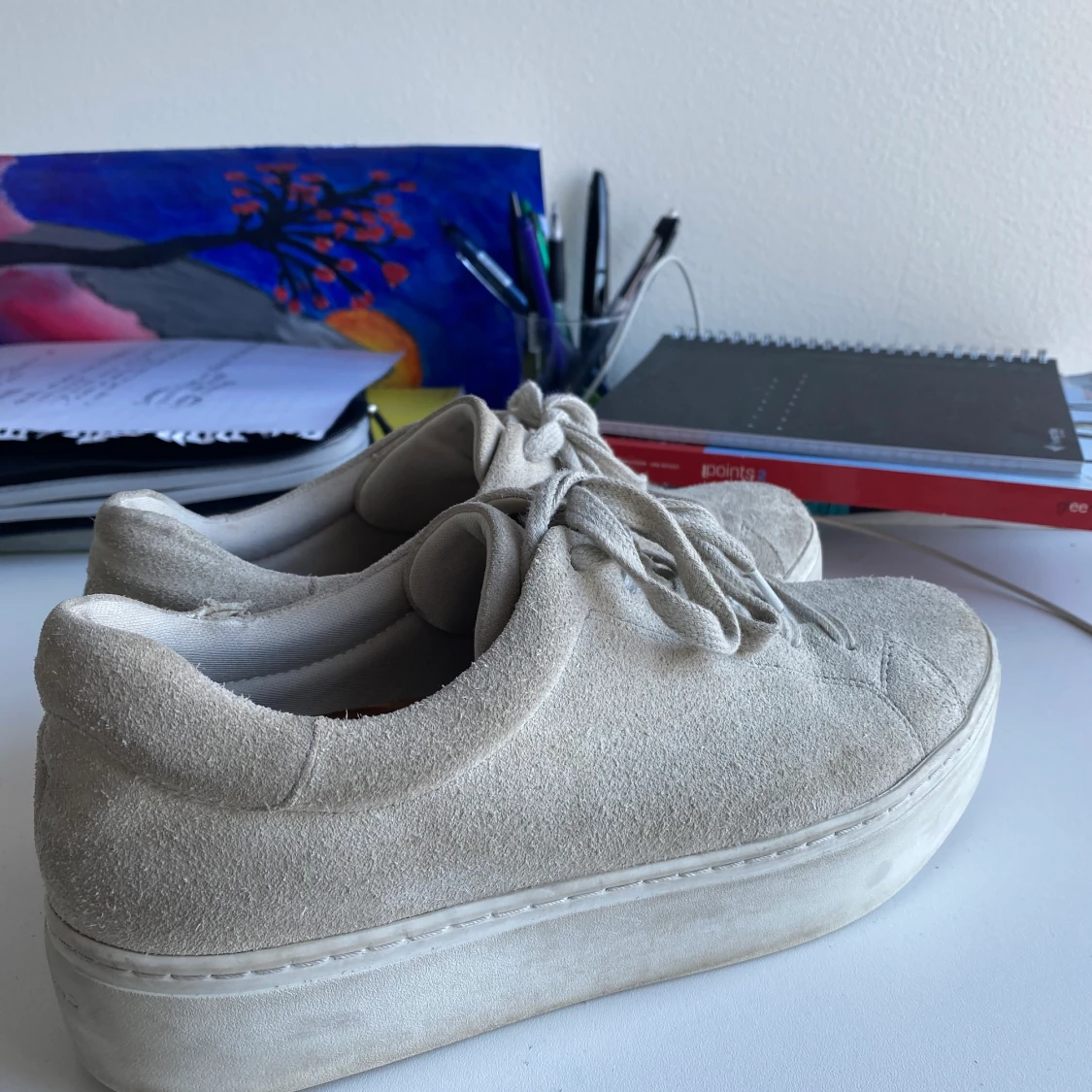 Ljusgrå mocka skor - 91