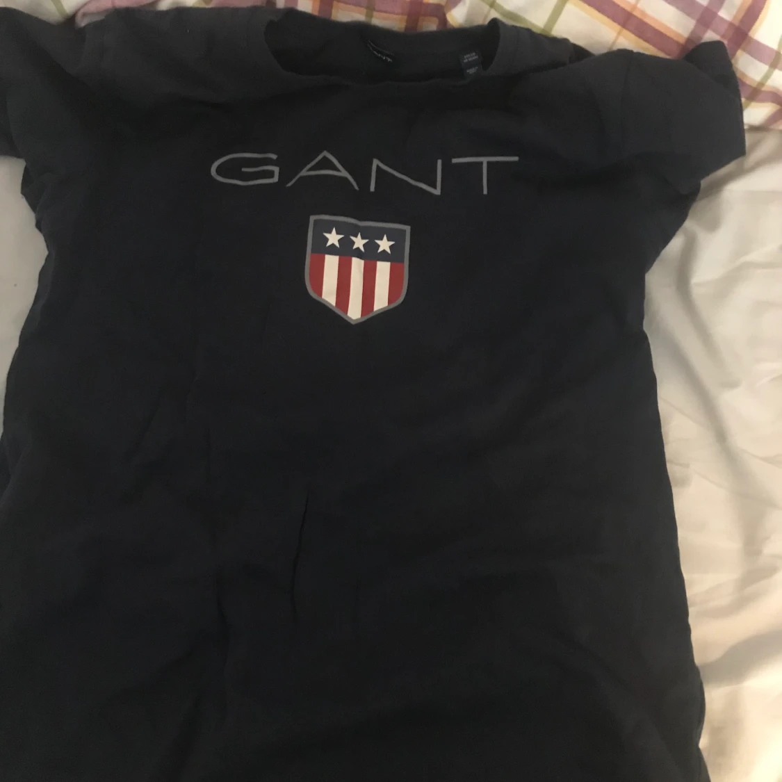 Hej jag säljer en gant t-shirt