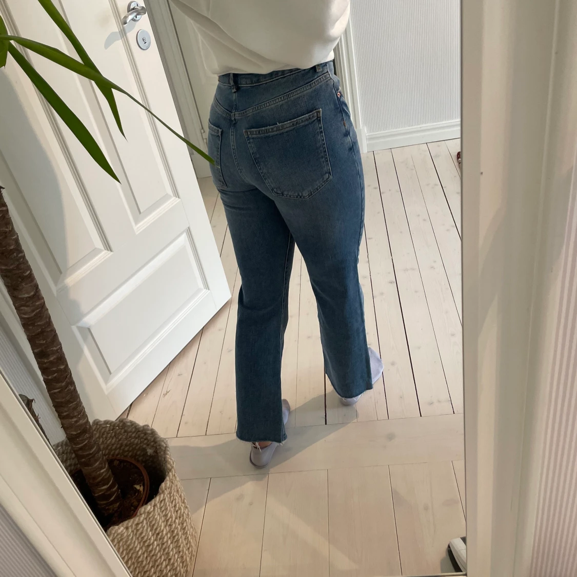 Jeans från Ginatricot i storlek 36 - 90