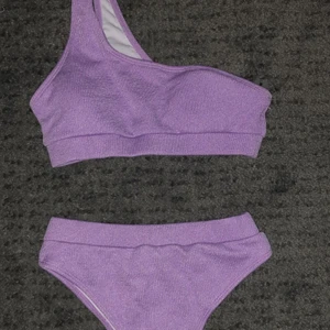 Lila bikini - Superfin oanvänd bikini från shein! 