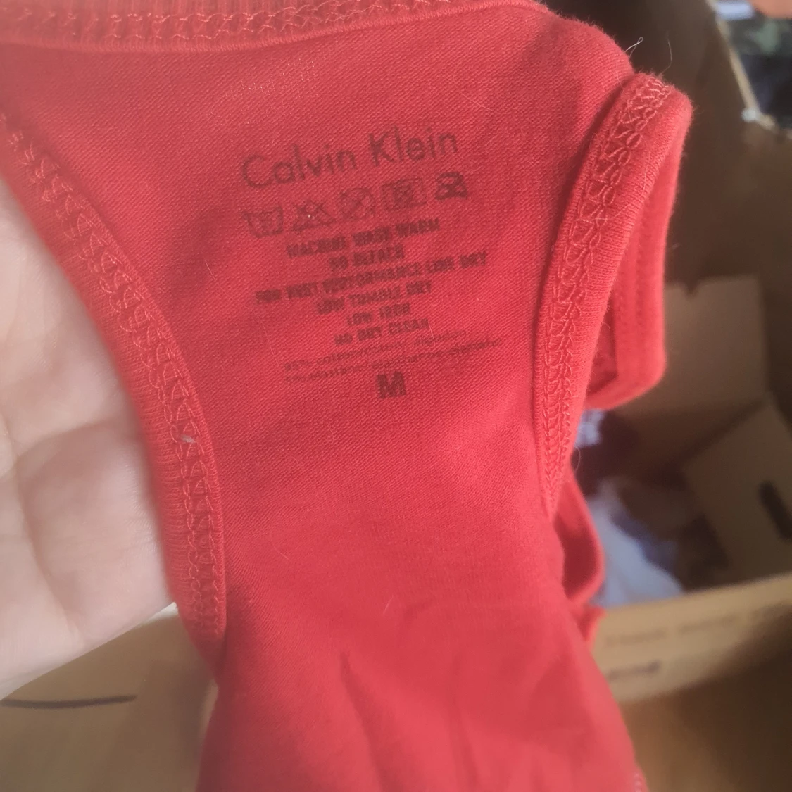 Calvin Klein röd topp - 91