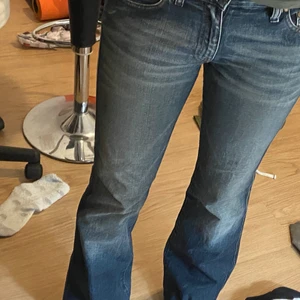 Diesel jeans med bootcut  - Oanvända diesel jeans köp