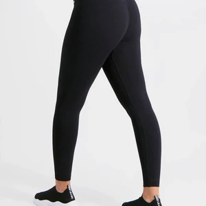 Aimn tights storlek M - Knappt använda ribbade träningstights från Aimn 