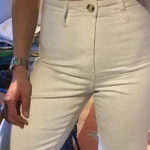 Culottes vita - Vita culottes i jeanstyg. Från hm! Höga i midjan. Fint skick. 