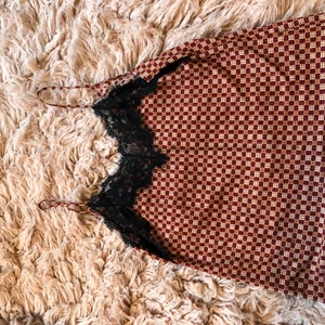 Super fint linne till sommaren  - Hej jag säljer ett somrigt linne från zara. Har använt linnet några fåtal gånger. ❤️