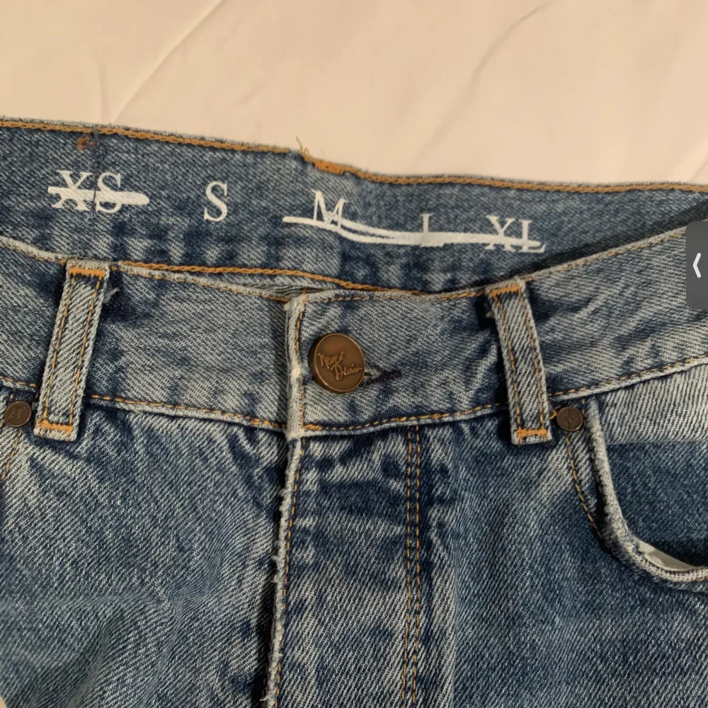 Ett par nya jeans för 50kr. Jeans & Byxor.