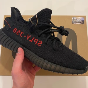 Yeezy 350 ”bred” - DS / Brand new. 42 2/3