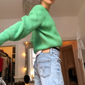 Stickad tröja - Superfin grön stickad tröja från hm🐉🤑
