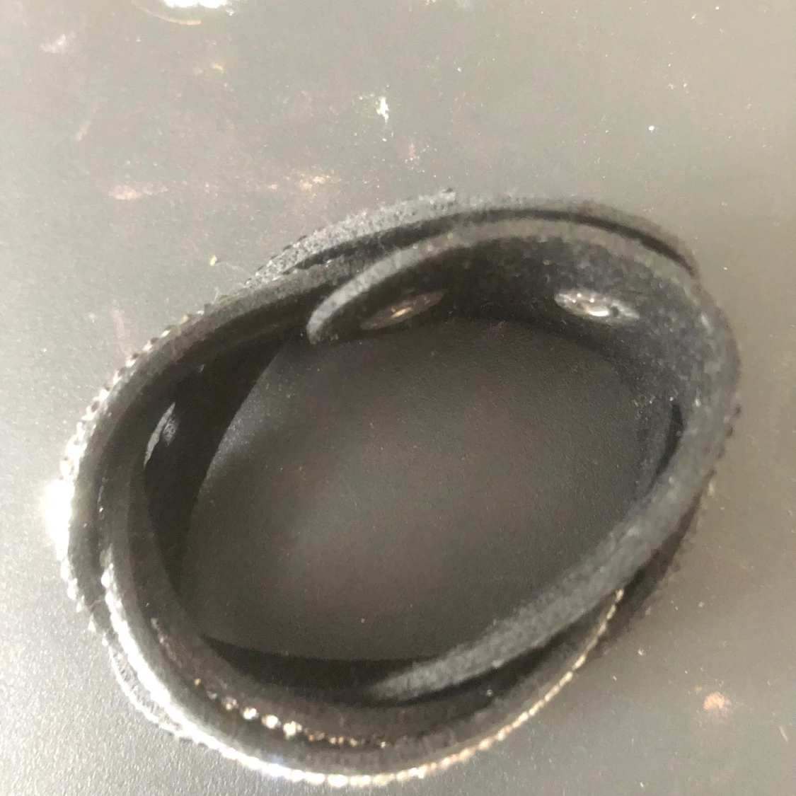 Armband med svarta och silver stenar - 90