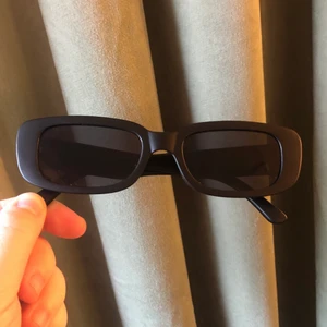 Solglasögon  - Jättefint skick!