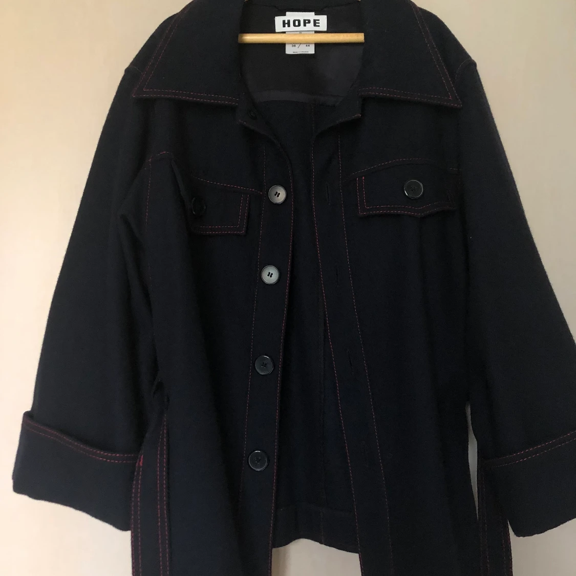 Mörkblå jacka från Hope!  - 90