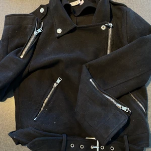 Jacka - Jätte fin jacka till höst/vår. 