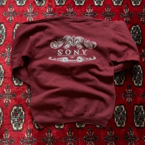 Vintage Sony tröja  - Perfekt vintage sony sweatershirt med tryck på ryggen!